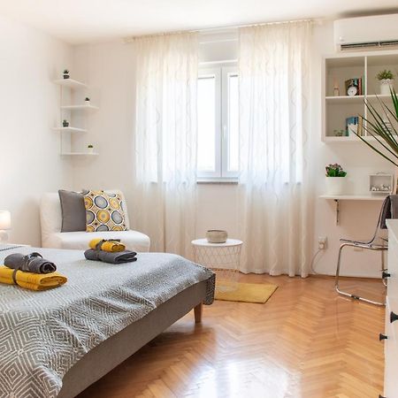 Apartment Dorrea Pula Exteriér fotografie