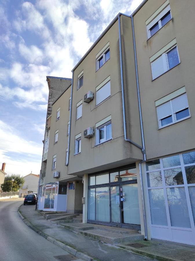 Apartment Dorrea Pula Exteriér fotografie